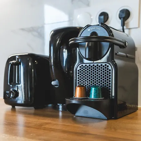 Le Factory Aux Pieds De La Gare Sncf * Laval (Mayenne)